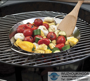 Round stainless steel grill