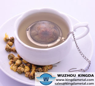 Wire mesh tea strainer