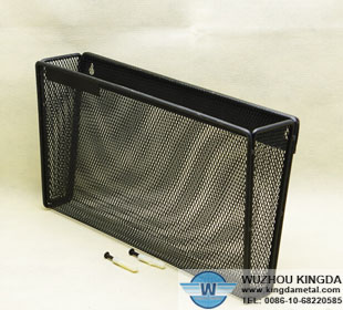 Wire wall baskets