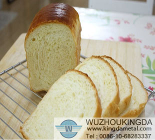 Cooling racks for baking