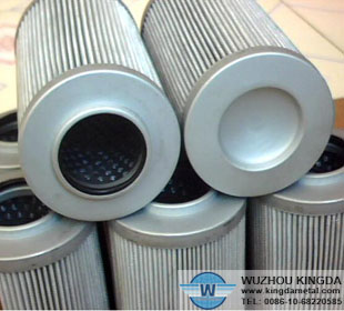 Cylindrical wire mesh filter