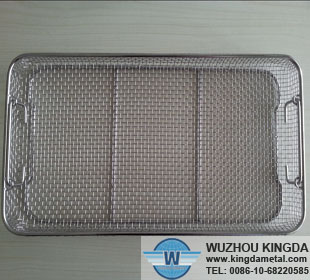Instrument trays for sterilization