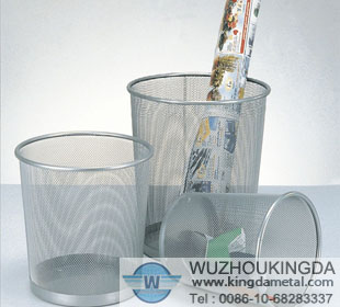 Large wire mesh wastebasket