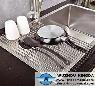 Metal <a href='http://www.kingdametal.com' target='_blank' class='fontb'>dish drainer</a> in sink