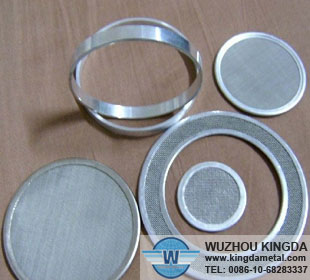 Metallic mesh filter discs