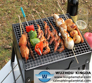 Outdoor and indoor bbq grill