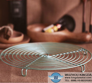 Round stainless steel cooling racks