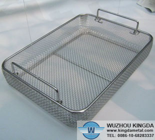 Medical wire mesh basket