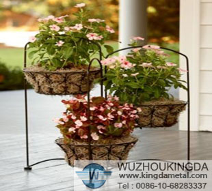 Wire baskets for plants