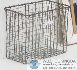 Wire mail basket for wall