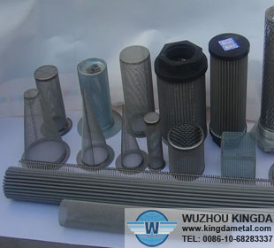 Woven mesh filter element